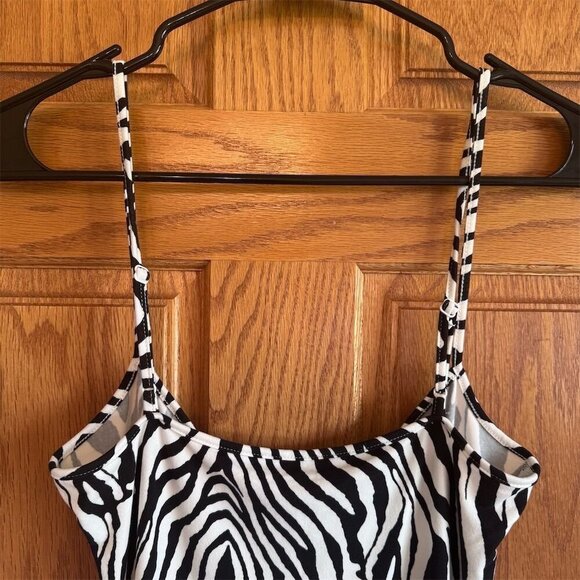 SHEIN ICON Zebra Stripe Super Crop Top and Cami Dress Black White M New - Picture 4 of 9